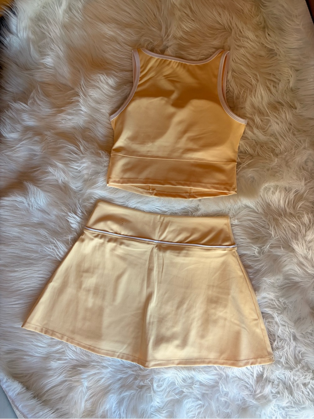 2 pc set Yellow Athletic Set - Picture 6 of 7